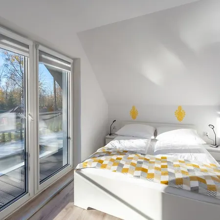 Urocze Ubocze Luksusowe Villa *