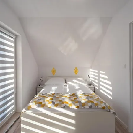 Urocze Ubocze Luksusowe Villa