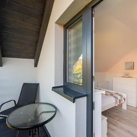 Urocze Ubocze Luksusowe Villa