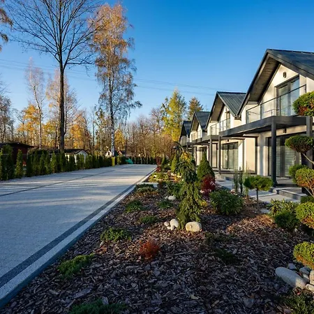 ヴィラ Urocze Ubocze Luksusowe ウストロン