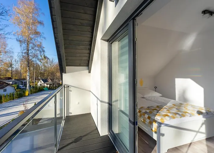 Urocze Ubocze Luksusowe אוסטראון